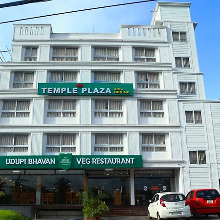 Hotel Temple Plaza Kochi Chottanikara Exterior foto