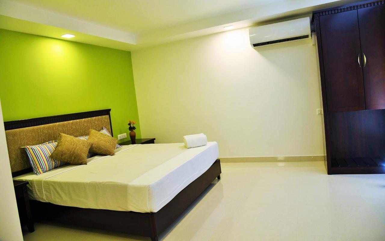 Hotel Temple Plaza Kochi Chottanikara Exterior foto