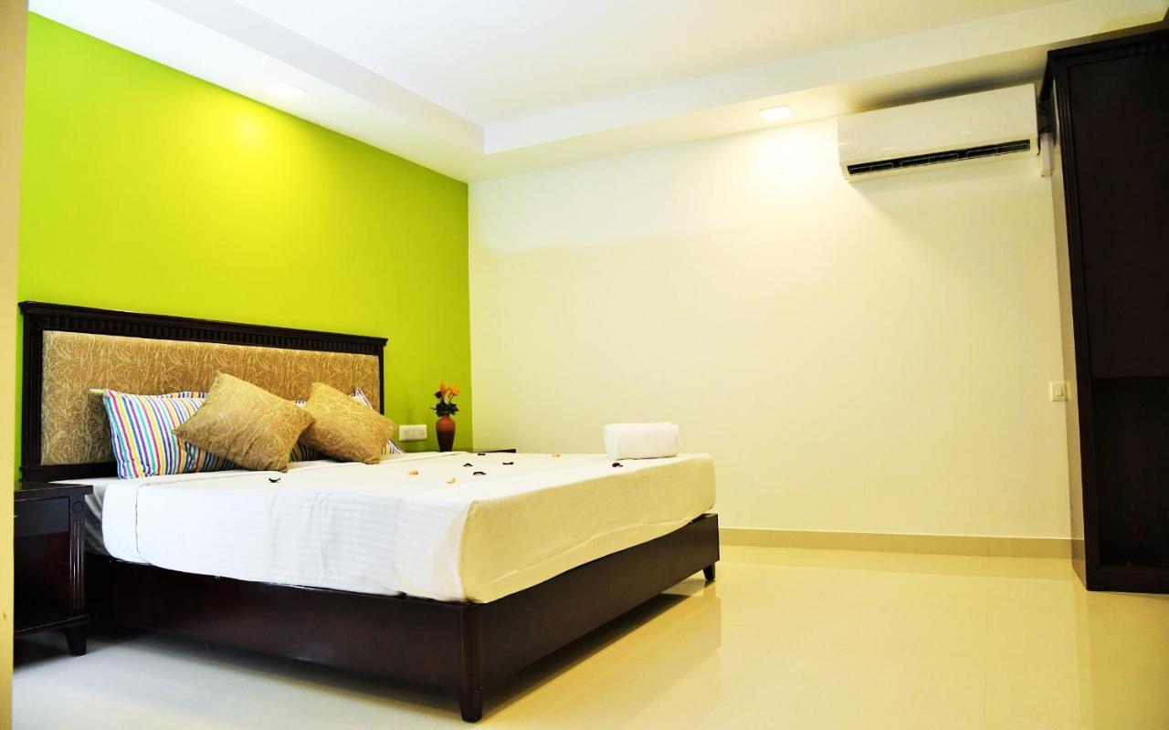 Hotel Temple Plaza Kochi Chottanikara Exterior foto